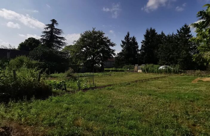 Maison de Maitre + terrain — photo 2
