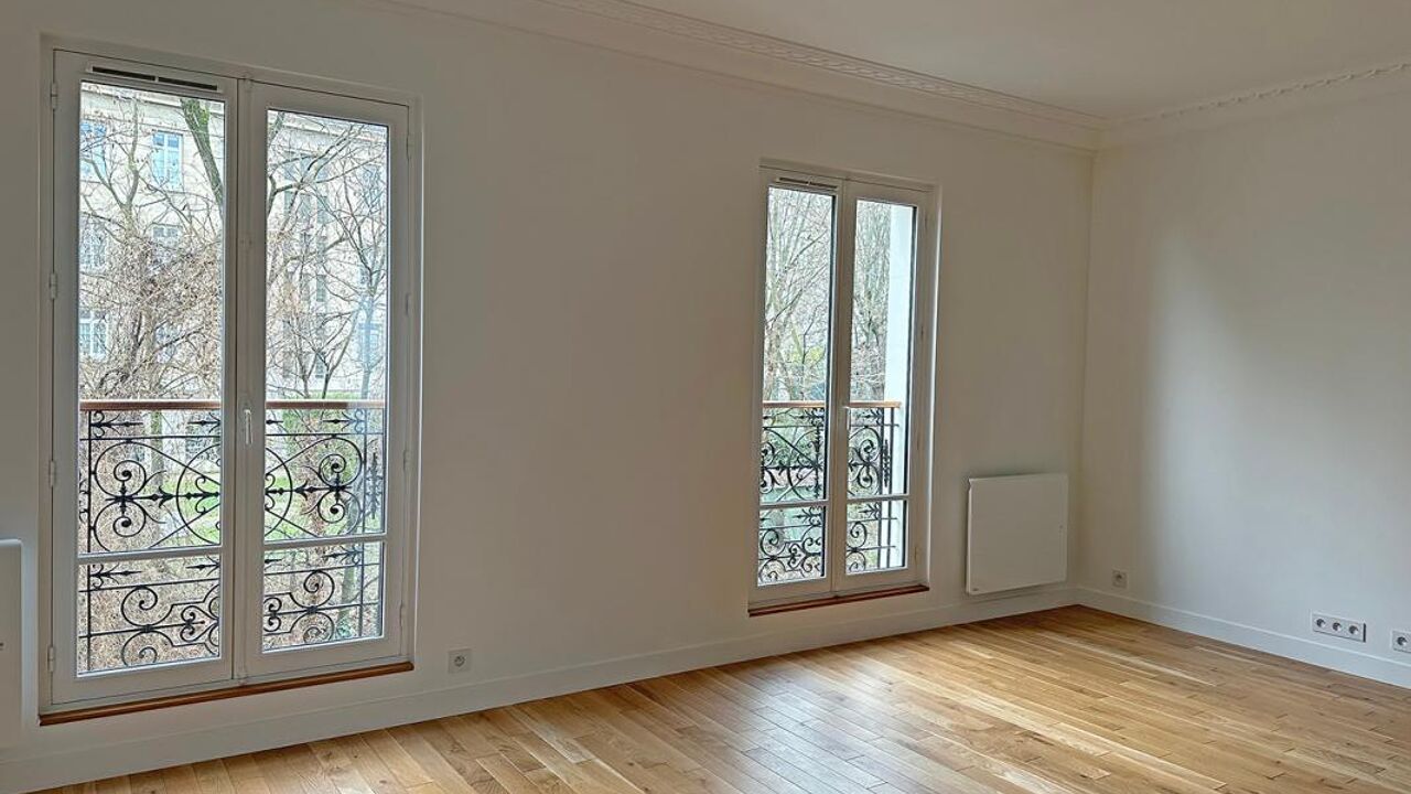 appartement 2 pièces 52 m2 à vendre à Paris 18 (75018)