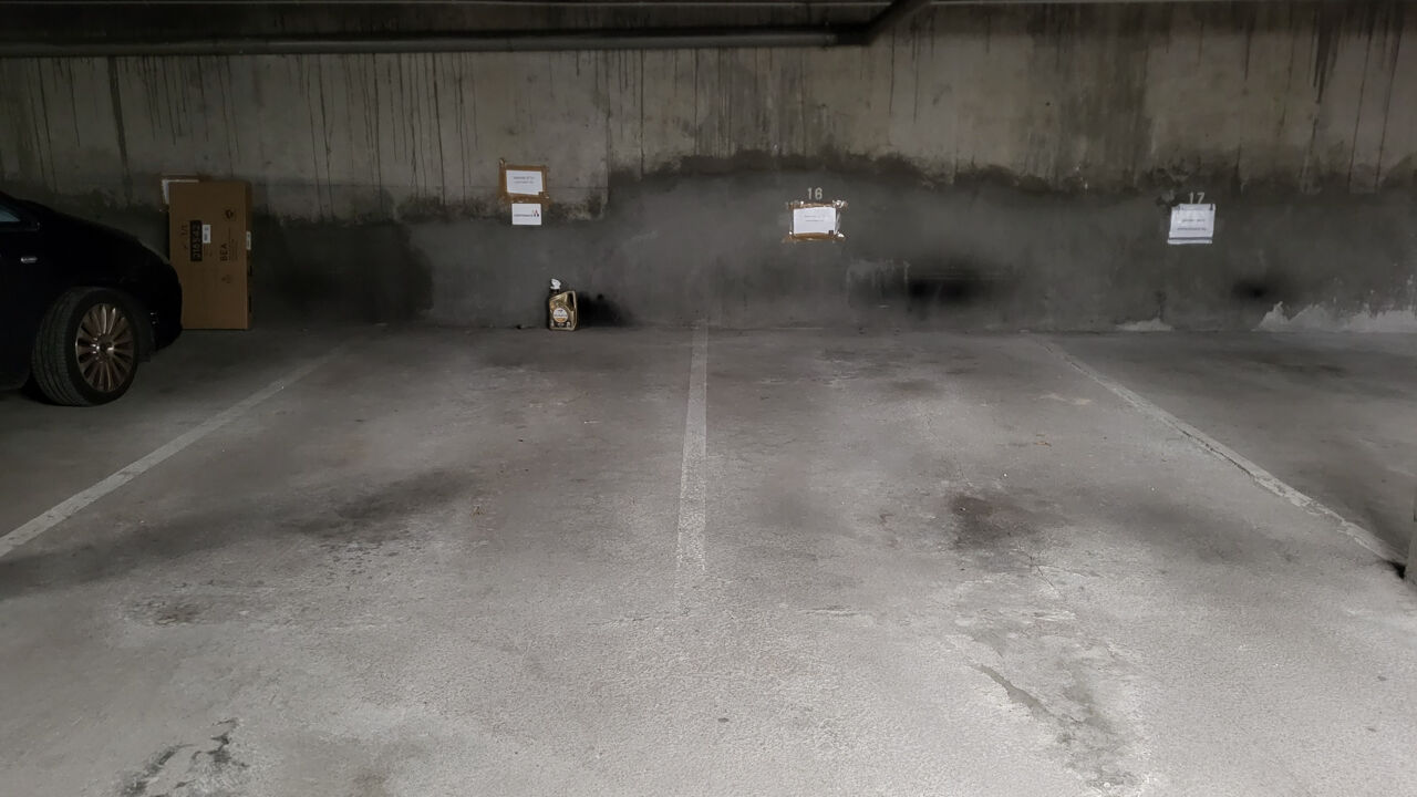 garage  pièces 15 m2 à louer à Clermont-Ferrand (63000)