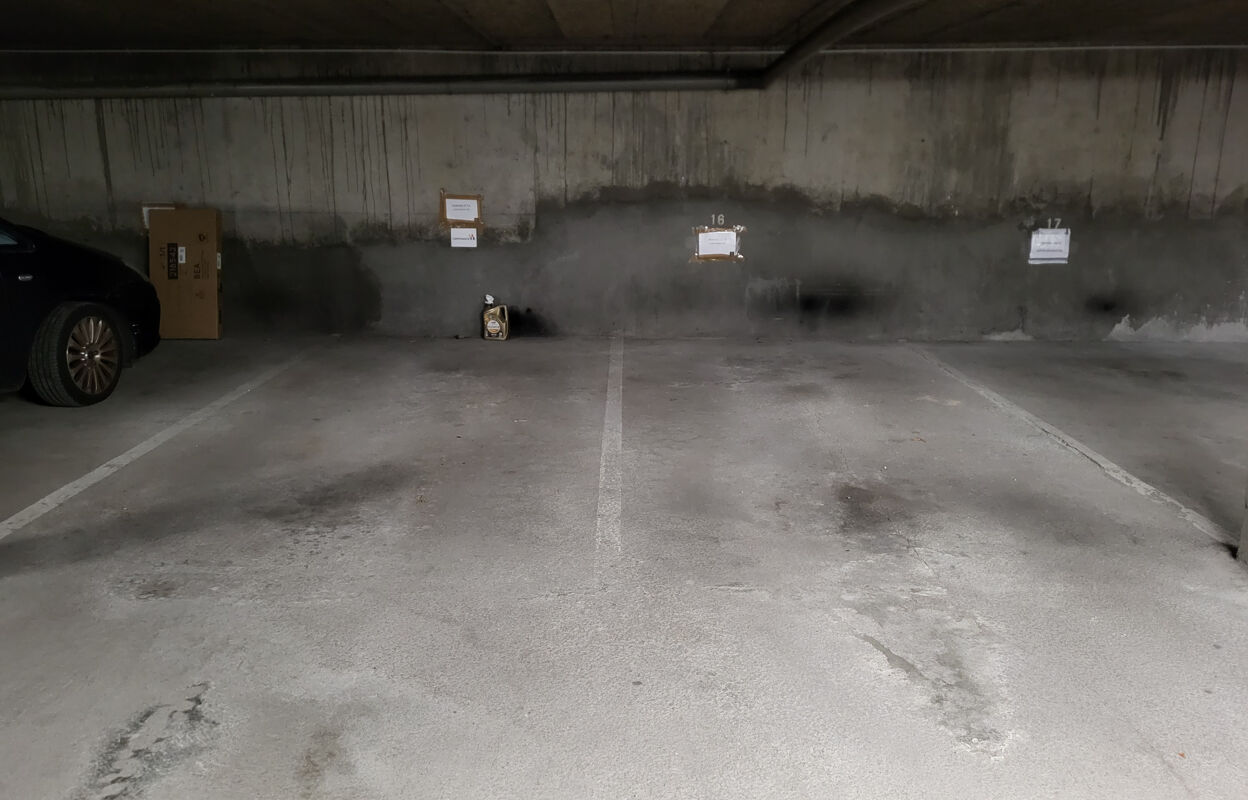 garage  pièces 15 m2 à louer à Clermont-Ferrand (63000)