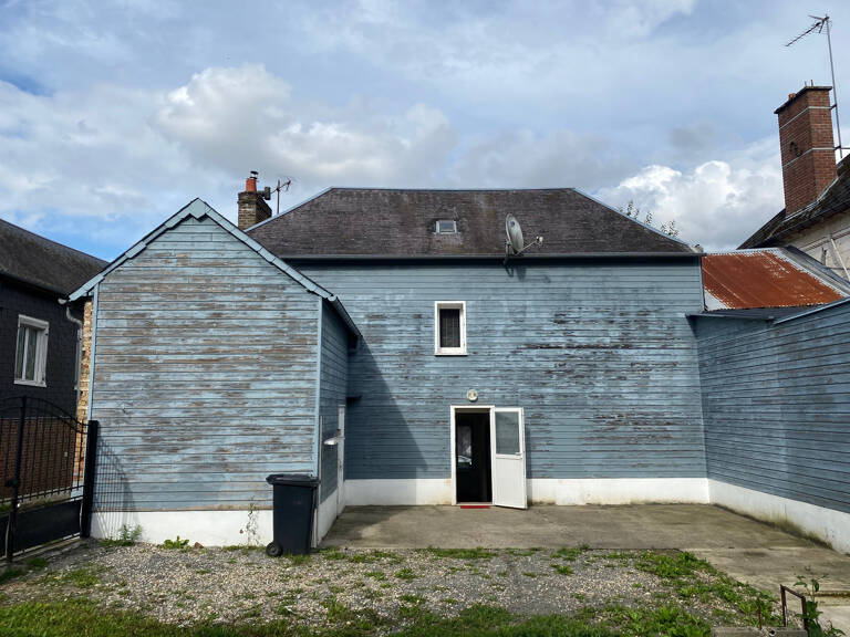 Maison située à Liomer — photo 1