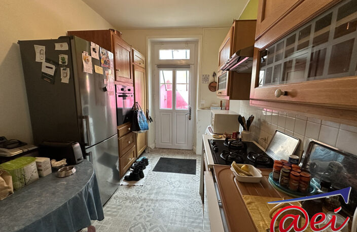 Maison traditionnelle Type 6 sur 345 m² de terrain — photo 3