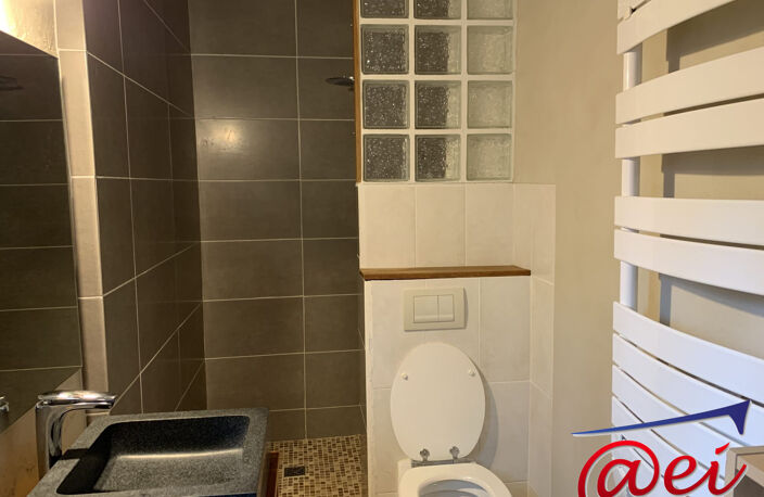 Maison traditionnelle Type 6 sur 345 m² de terrain — photo 5