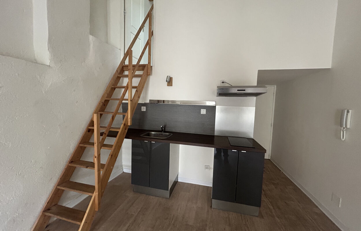 appartement 1 pièces 30 m2 à louer à Nîmes (30900)