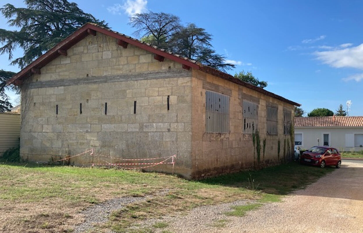 garage  pièces 160 m2 à vendre à Saint-Germain-du-Puch (33750)