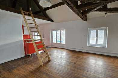 Appartement 4 pièces 90900 €
