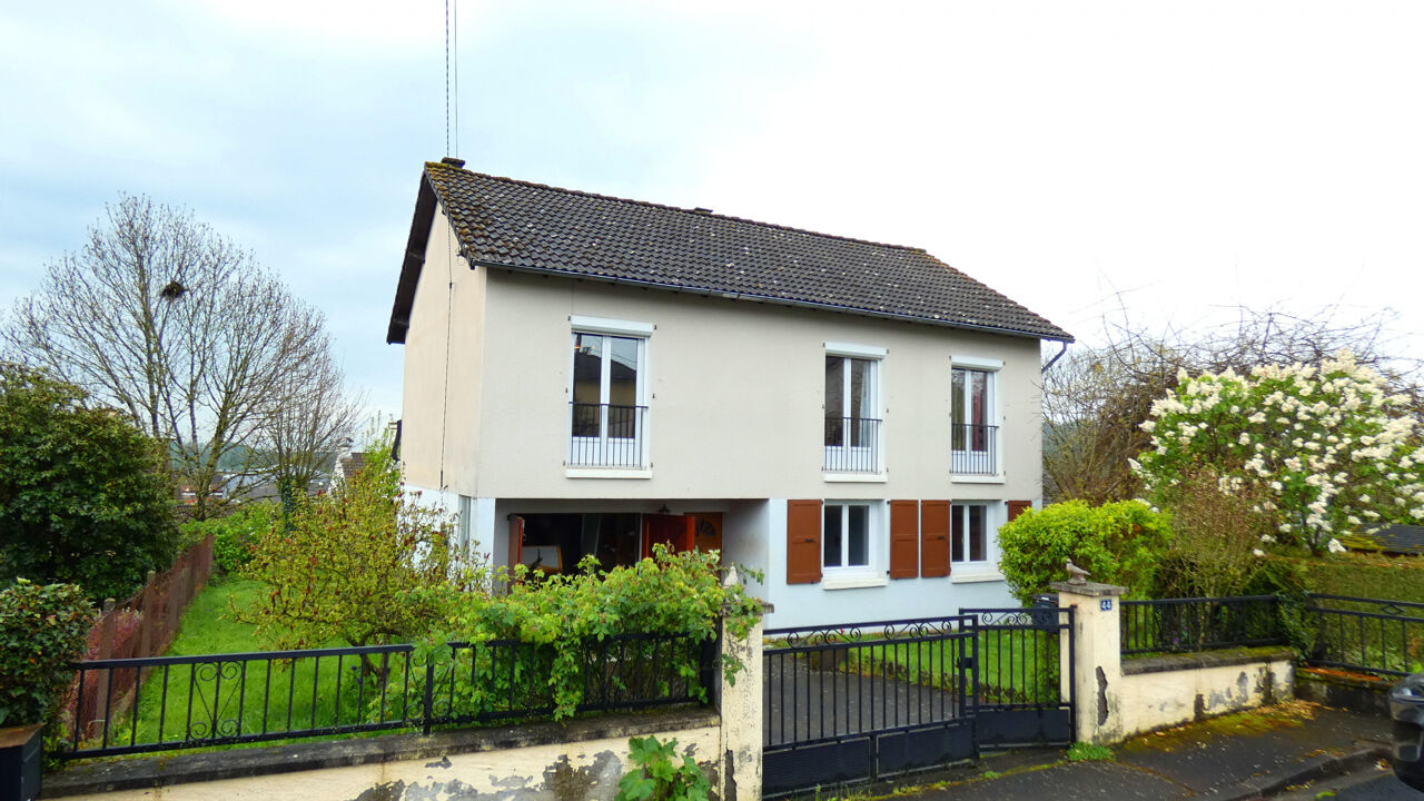 maison 5 pièces 114 m2 à vendre à Aurillac (15000)