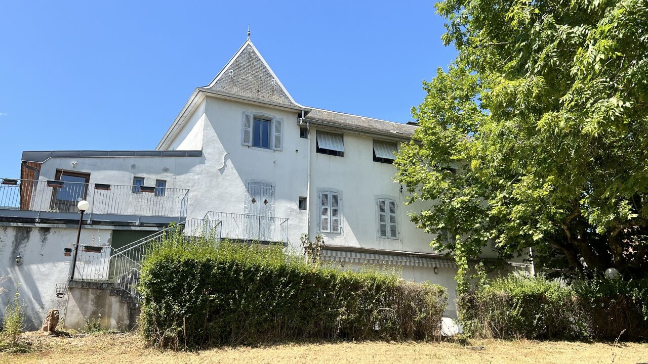 maison 30 pièces 950 m2 à vendre à Corbonod (01420)