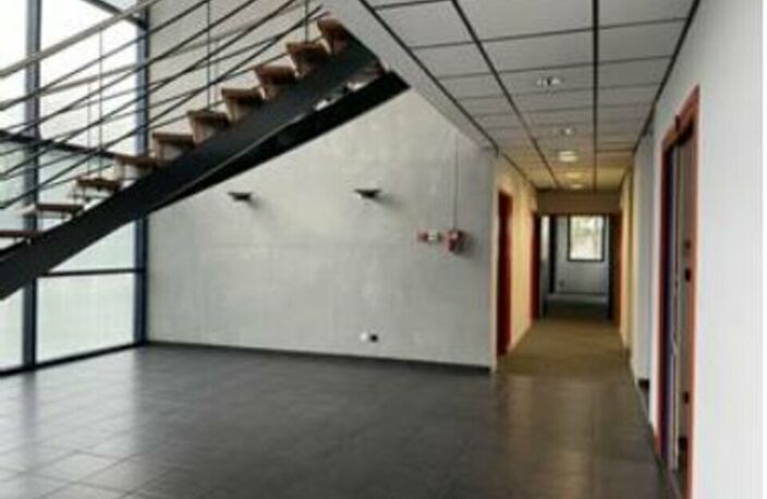 BUREAUX à LOUER — photo 3