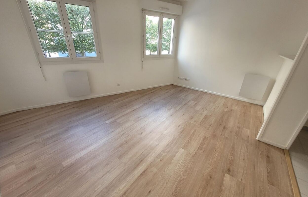 appartement  pièces 27 m2 à louer à Lille (59000)