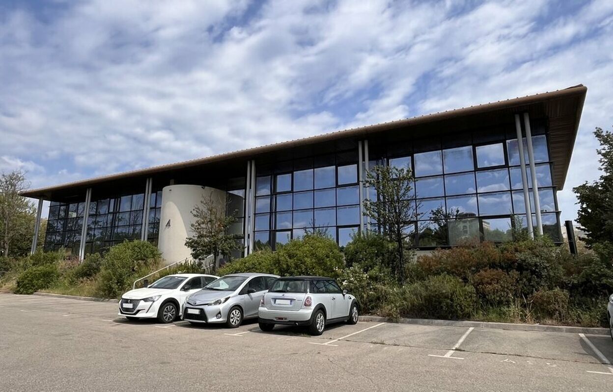 bureau  pièces 526 m2 à louer à Aix-en-Provence (13090)