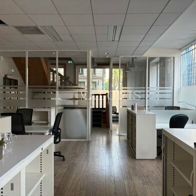 Bureau  9557 €