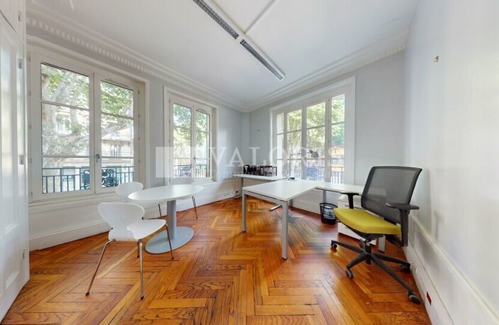 BUREAUX à LOUER — photo 2