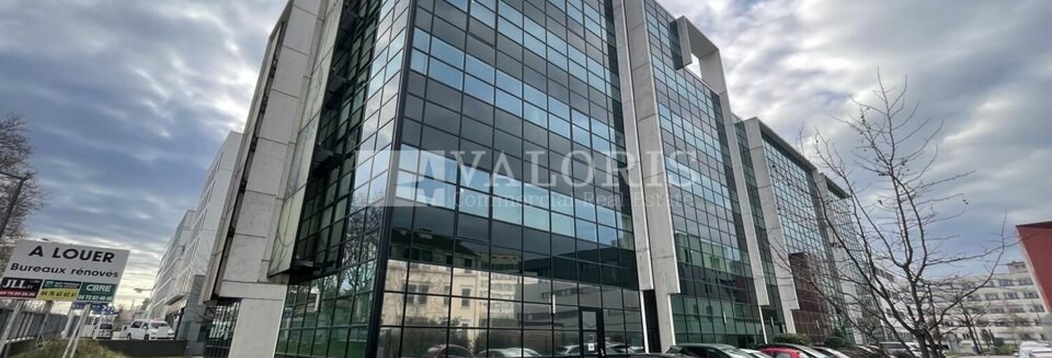 Bureau  2613 m² à louer à Lyon 8 (69008)