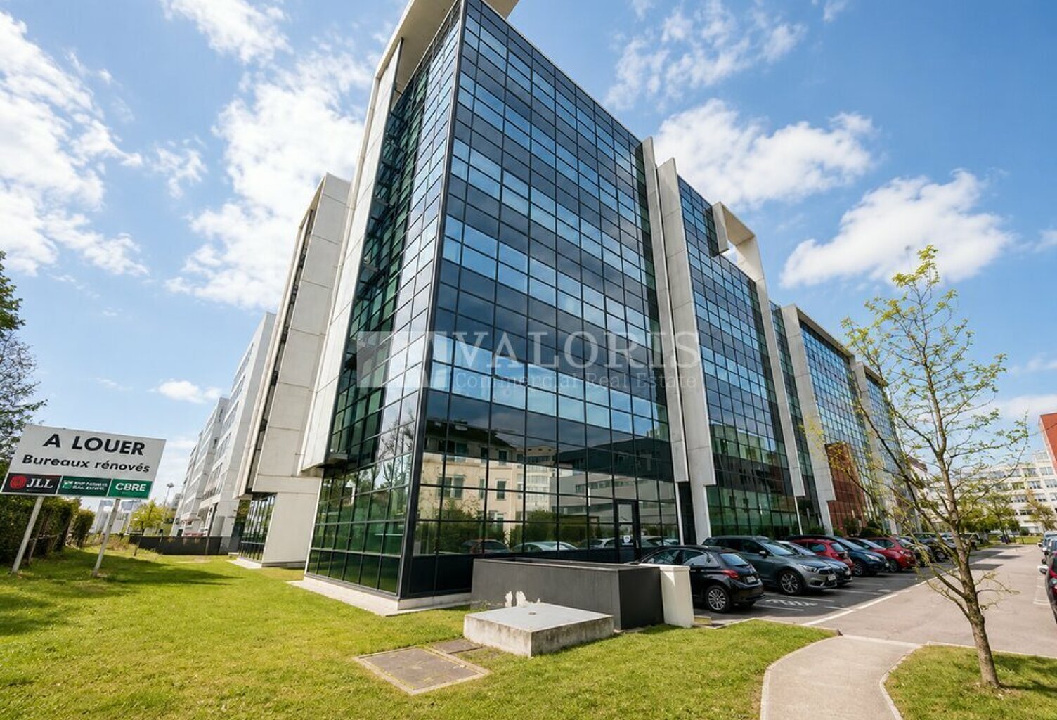 BUREAUX à LOUER — photo 1