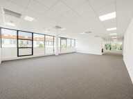 BUREAUX à LOUER — photo 2