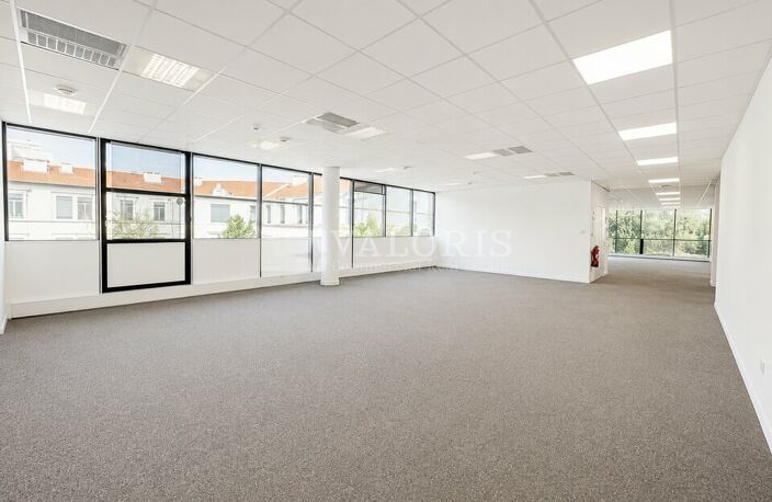 BUREAUX à LOUER — photo 2