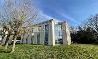 Bureau  157 m² à louer à Francheville (69340)