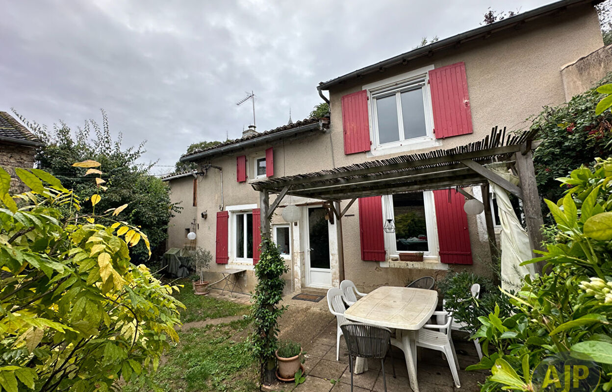 maison 4 pièces 96 m2 à vendre à Iteuil (86240)