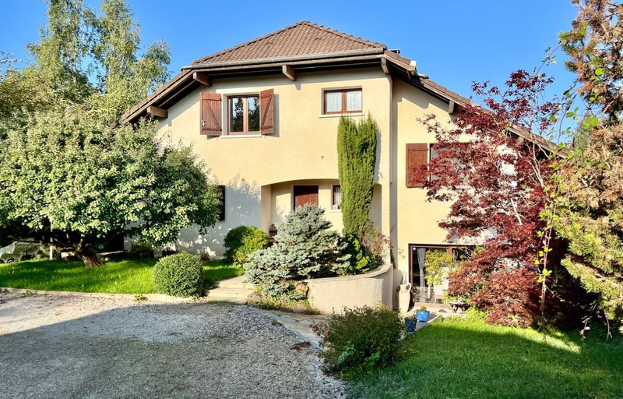 maison 5 pièces 208 m2 à vendre à Choisy (74330)