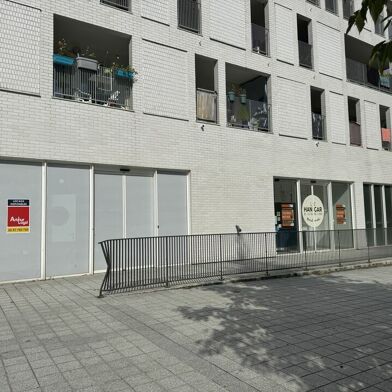 Commerce 174 m²