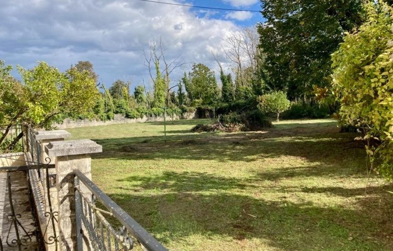 maison 6 pièces 218 m2 à vendre à Verteuil-sur-Charente (16510)