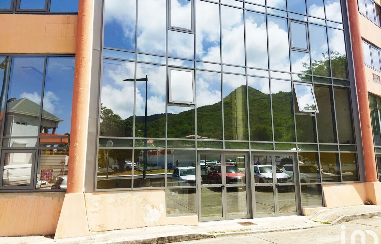 bureau  pièces 140 m2 à vendre à Saint Martin (97150)