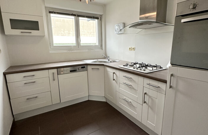 Agréable maison mitoyenne dans quartier sécurisé — photo 2