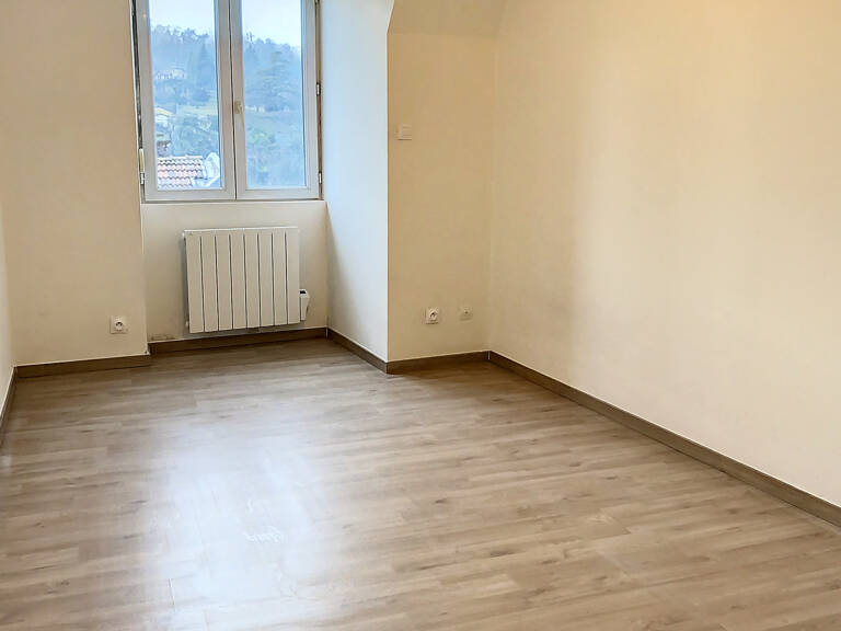 Appartement duplex 3 chambres ANNONAY centre-ville — photo 1