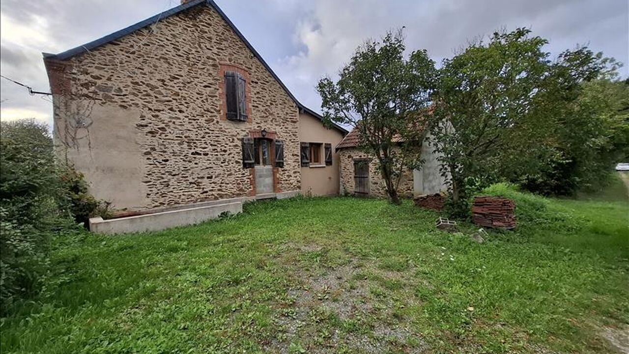 maison 5 pièces 101 m2 à vendre à Saint-Priest-la-Marche (18370)