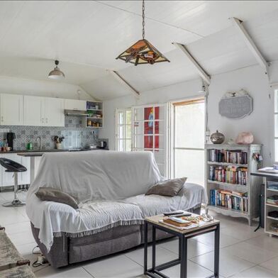 Maison 1 pièces 243800 €