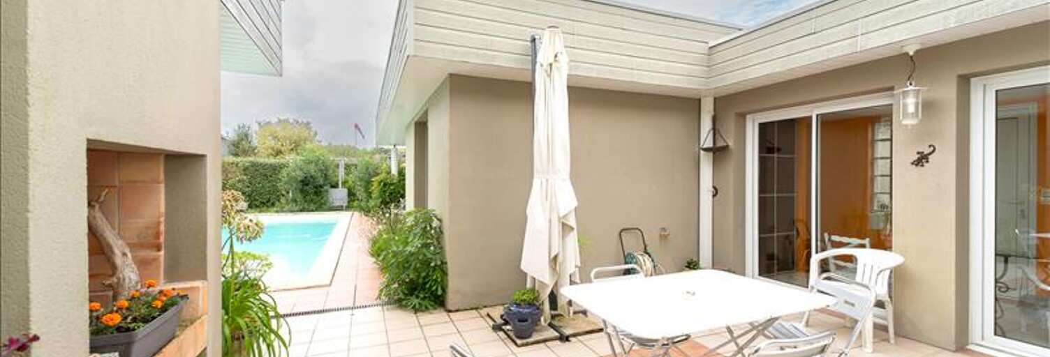 Maison 5 Pièces 213 m² à vendre à La Lande-de-Fronsac (33240)