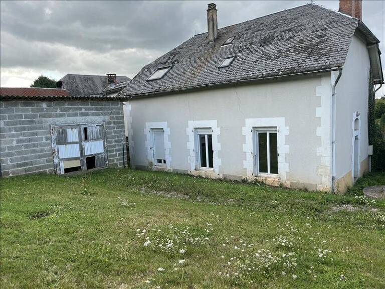 Maison en pierre de 5 pièces principales — photo 1