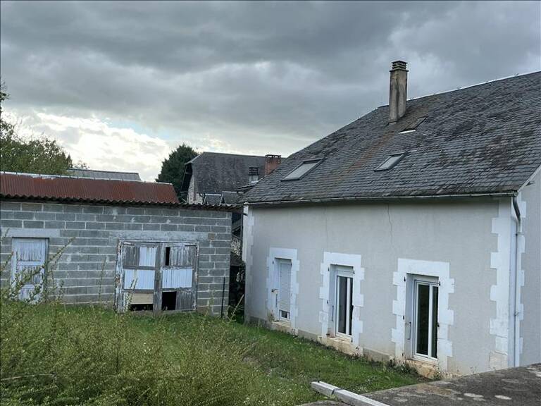 Maison en pierre de 5 pièces principales — photo 1