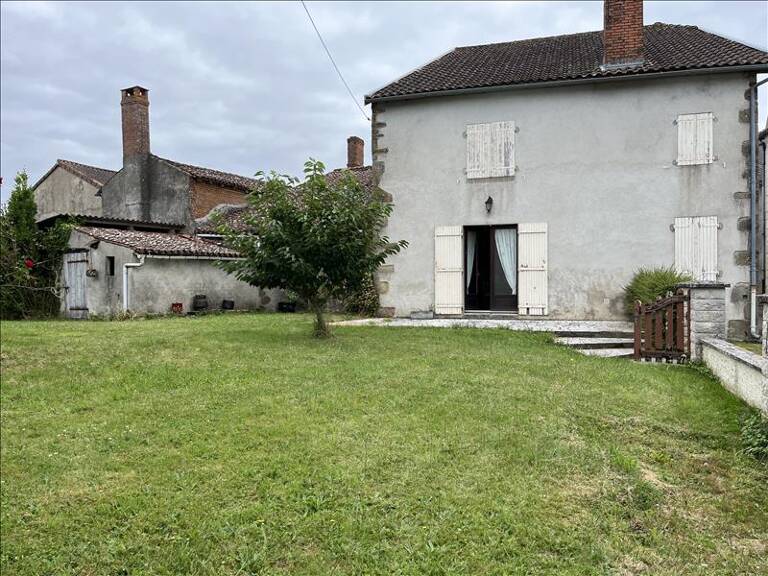 Maison de bourg de 10 pièces principales — photo 1