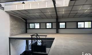 Commerce  364 m² à louer à La Tour-de-Salvagny (69890)