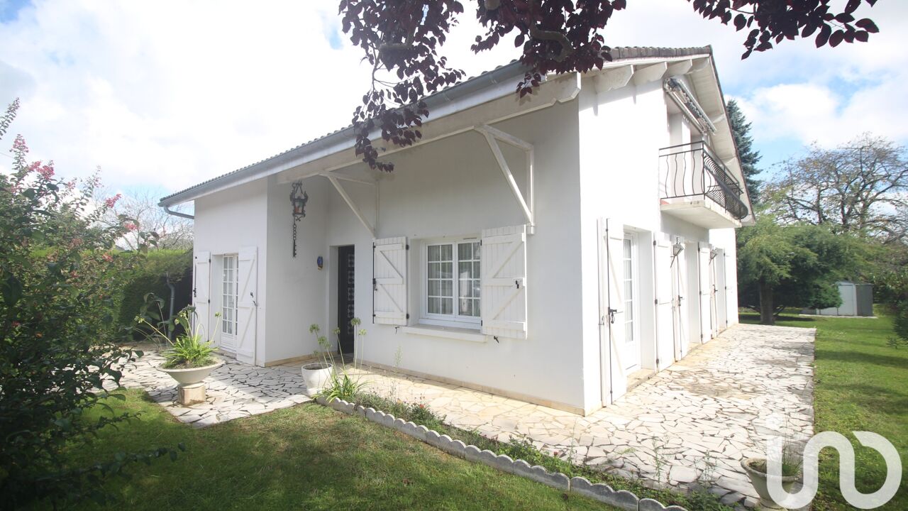 maison 6 pièces 132 m2 à vendre à Oloron-Sainte-Marie (64400)