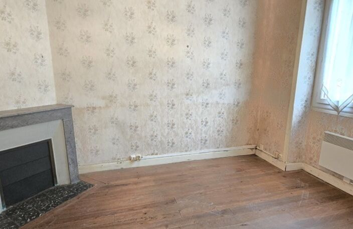 Maison en pierre de 3 pièces principales — photo 2