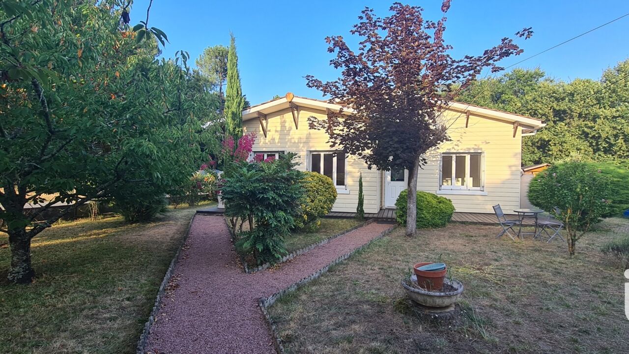 maison 4 pièces 95 m2 à louer à Le Pian-Médoc (33290)