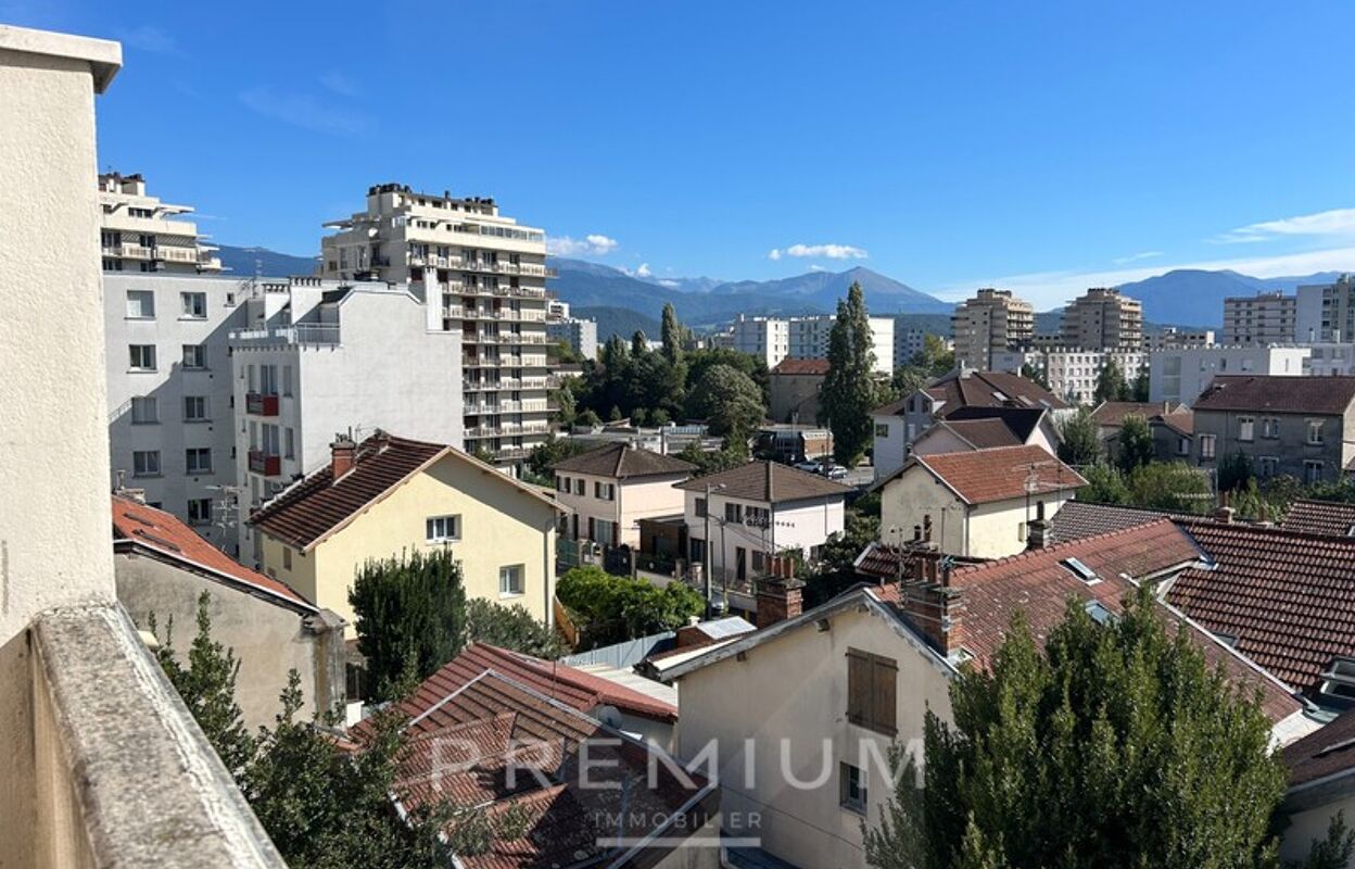 appartement 2 pièces 29 m2 à vendre à Grenoble (38000)