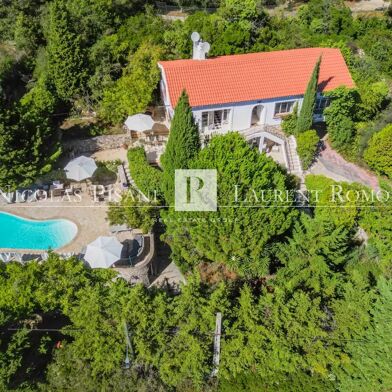 Maison 6 pièces 2450000 €