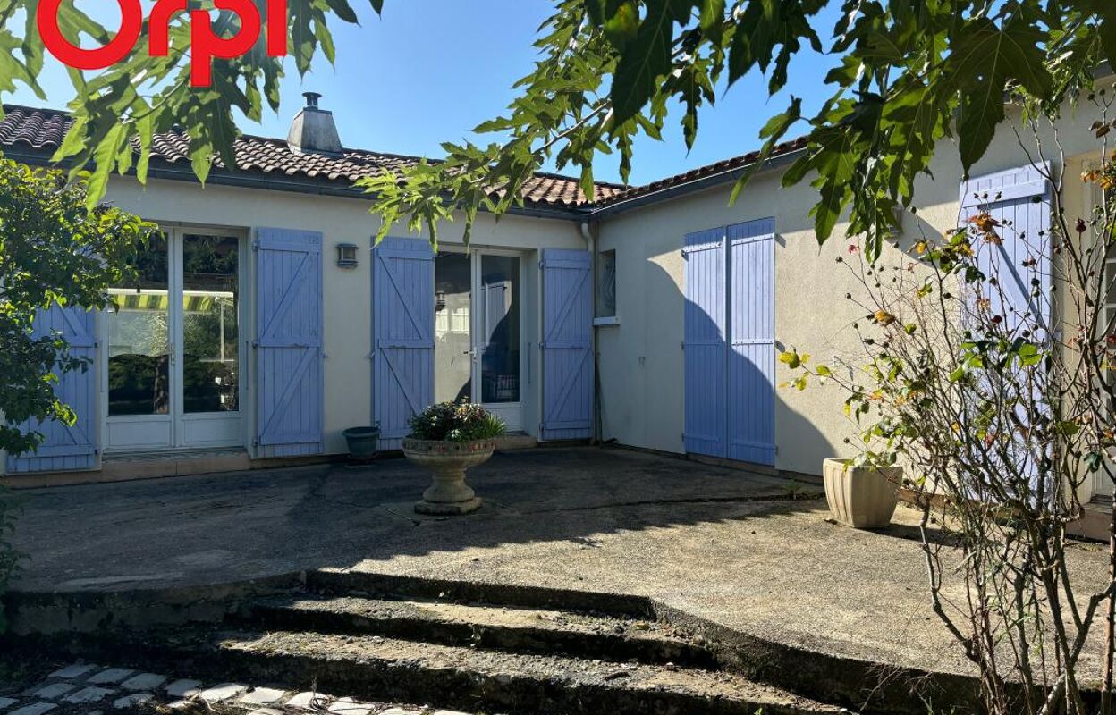 maison 4 pièces 121 m2 à vendre à Yves (17340)