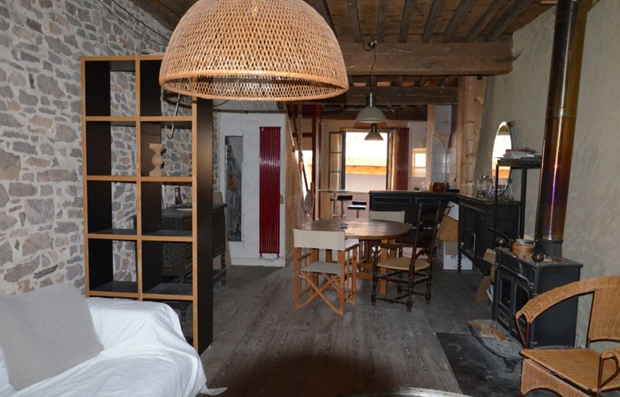 maison 6 pièces 148 m2 à vendre à Saint-Amour (39160)