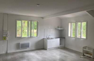 location appartement 850 € CC /mois à proximité de Saint-Savin (33920)