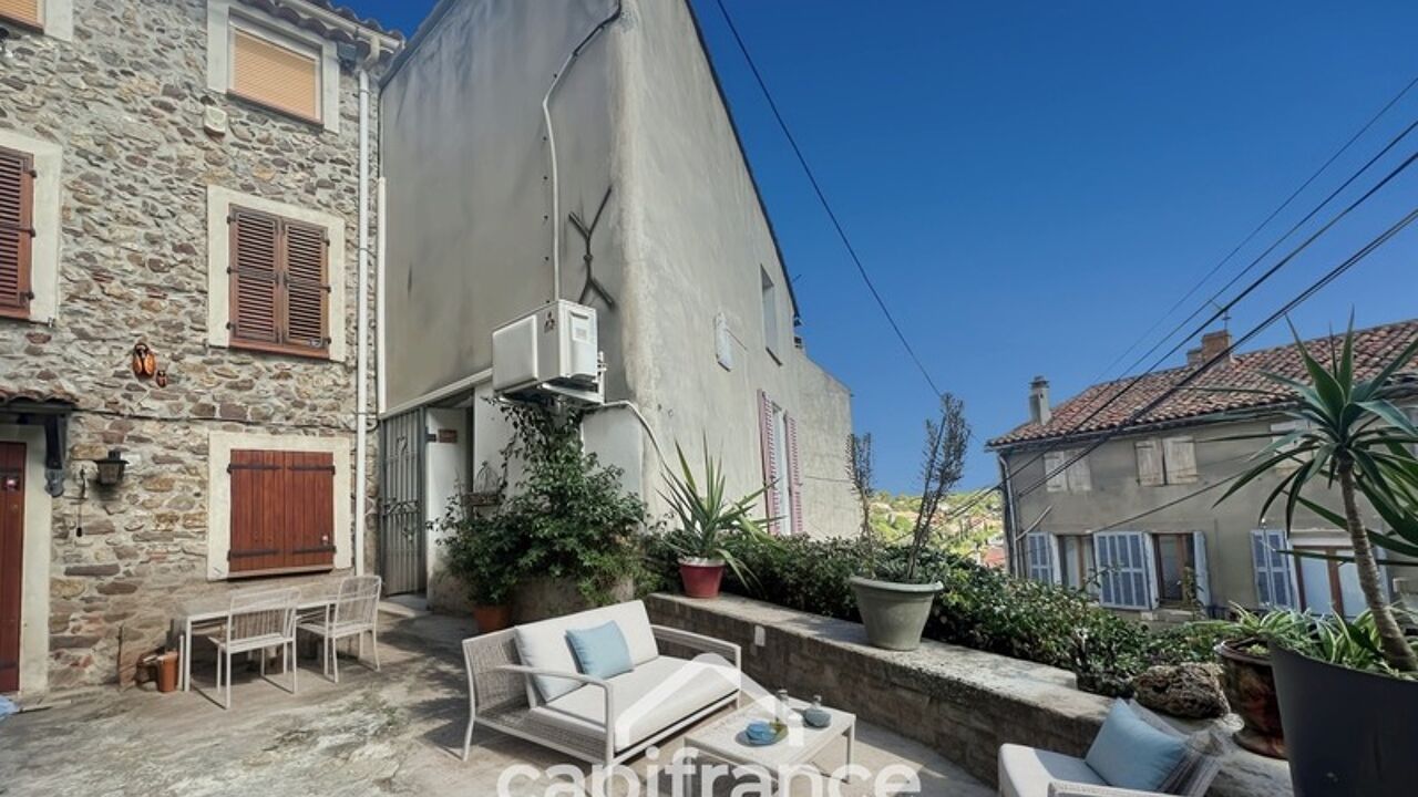 maison 4 pièces 84 m2 à vendre à Pierrefeu-du-Var (83390)