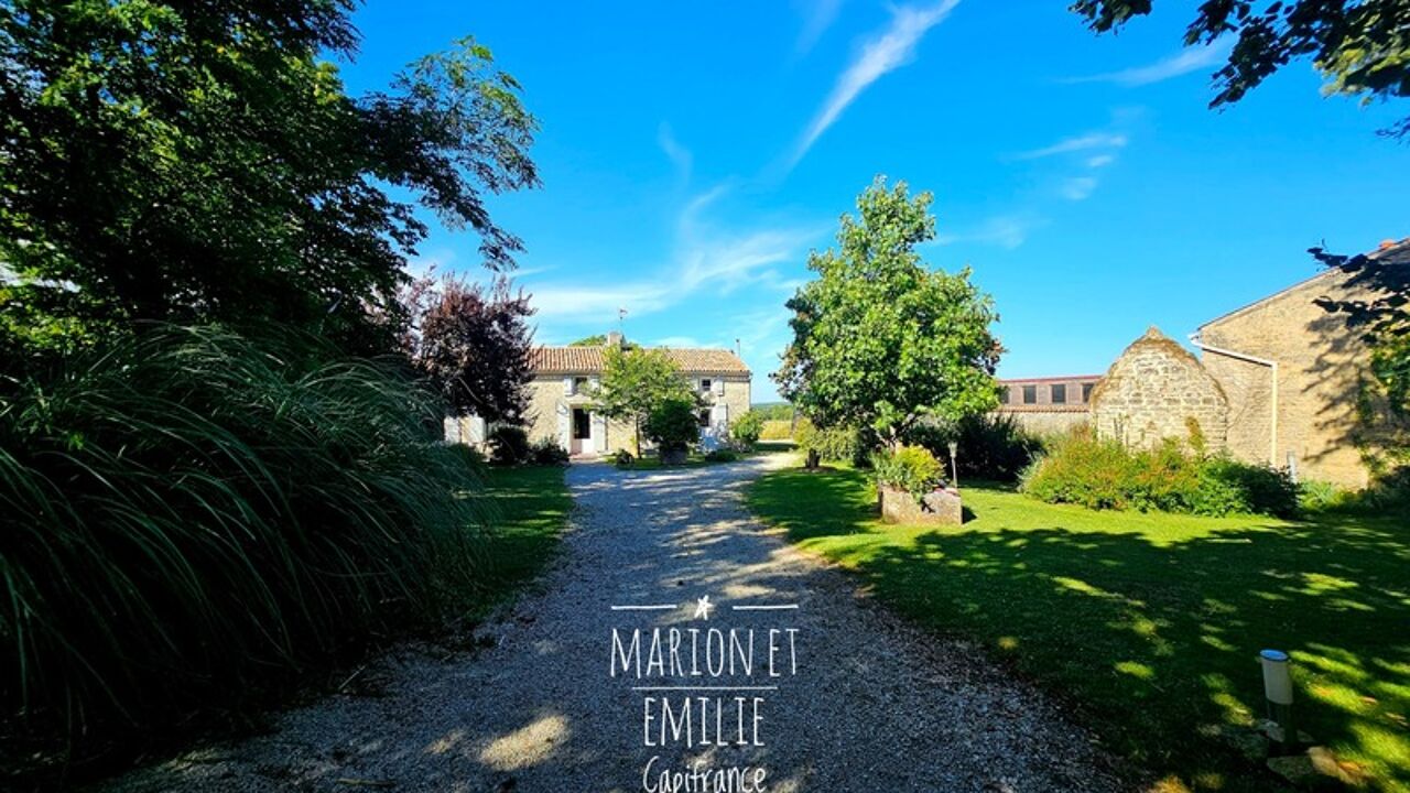 maison 12 pièces 345 m2 à vendre à Genouillé (17430)