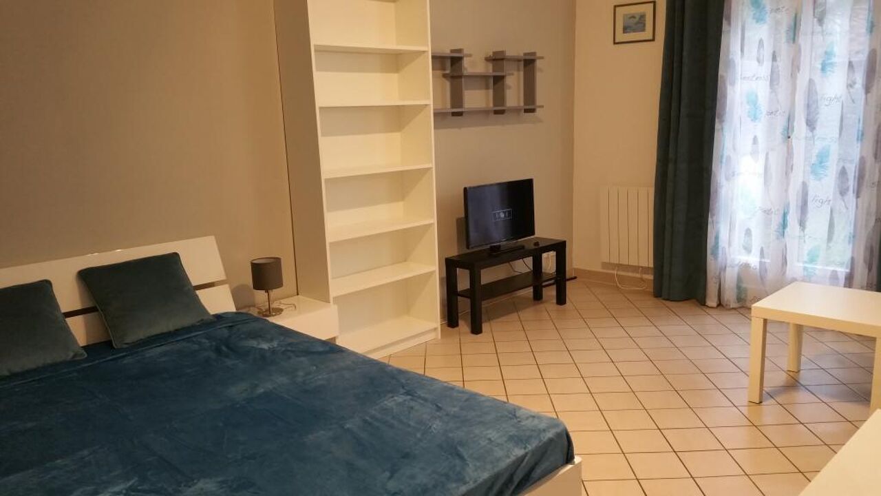 appartement 1 pièces 33 m2 à louer à Saint-Cyr-l'École (78210)