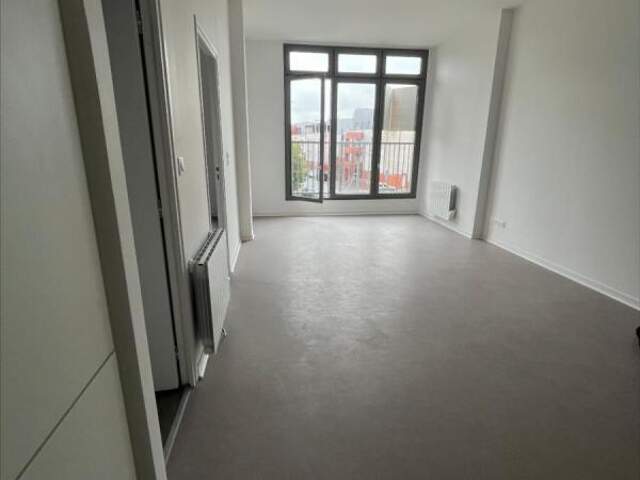 A VENDRE Tourcoing, F2  esprit Loft avec parking — photo du bien