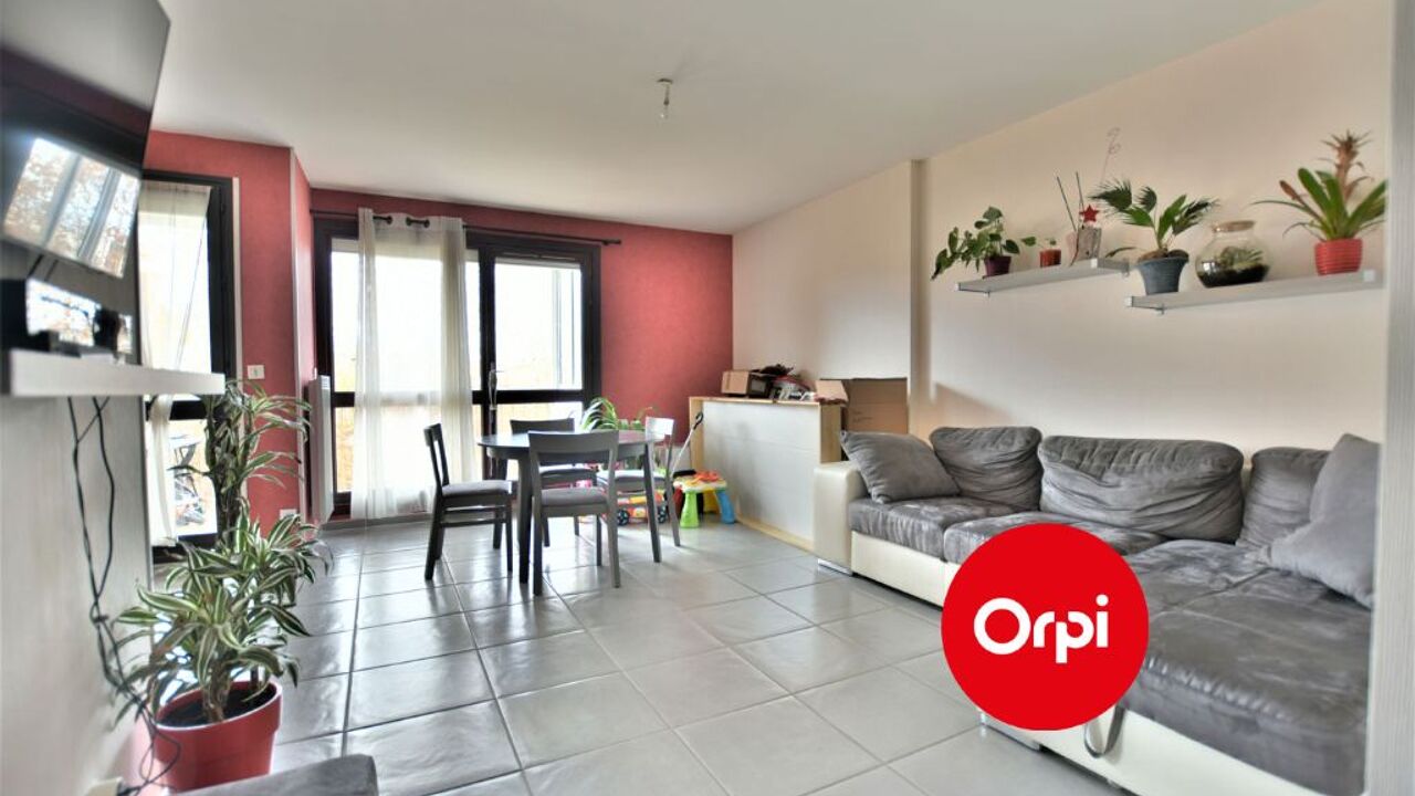 appartement 4 pièces 81 m2 à louer à Saint-Priest (69800)