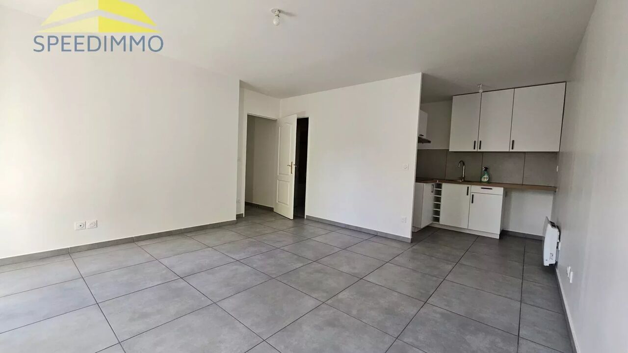 appartement 1 pièces 30 m2 à louer à Mandres-les-Roses (94520)